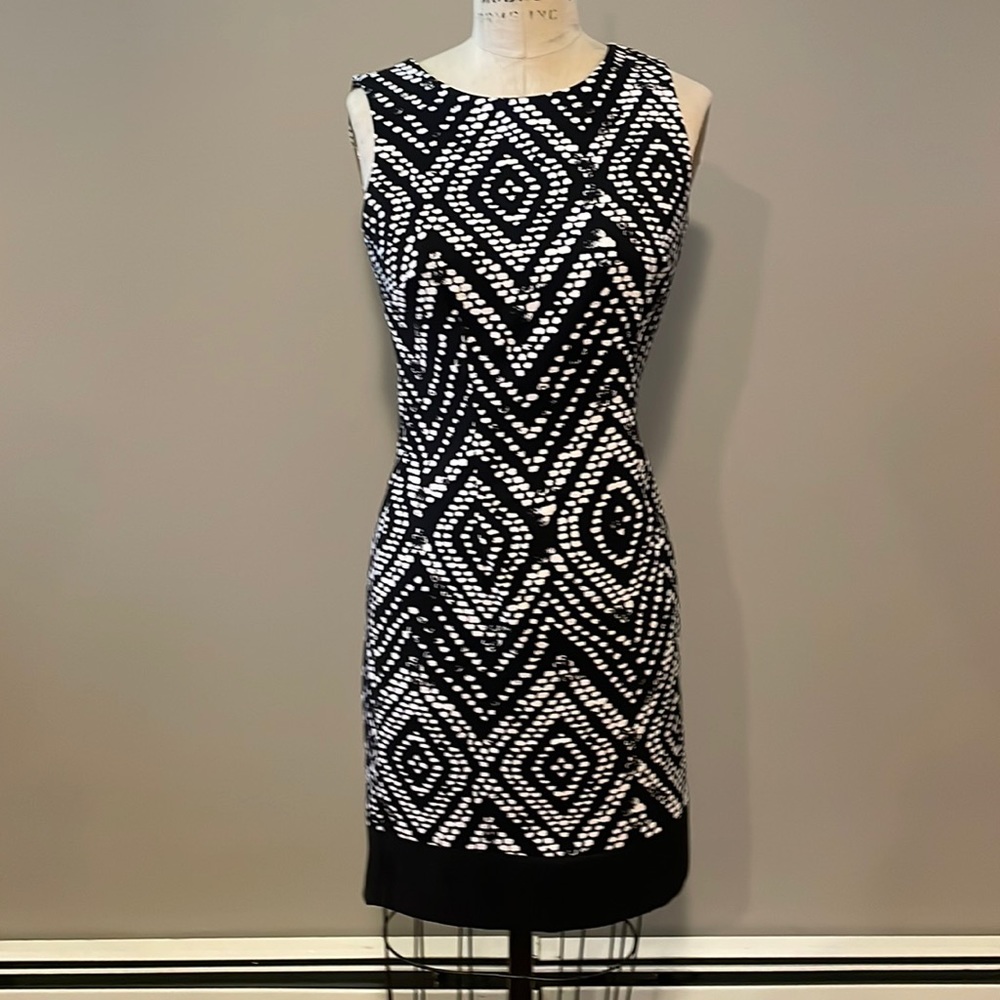 Mario Serrani sleeveless below knee sheath dress - Picture 1 of 7